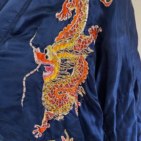 Vtg Chinese Dragon Embroidered 100% Silk Robe Sz S - Picture 7 of 13